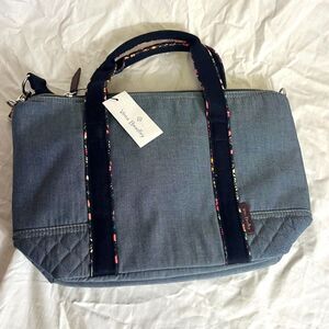 🌸 Vera Bradley Floral Tote – Stylish, Spacious & Timeless 🌸